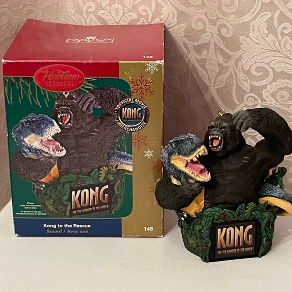 Carlton Cards Heirloom Ornament #148 King Kong to the Rescue - with Sound Effect - Picture 1 of 14